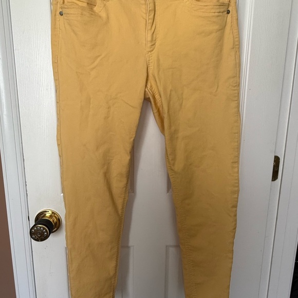 Democracy Yellow Jeans - Picture 1 of 5